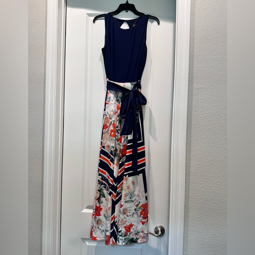 Women- INC Sleeveless Printed!!